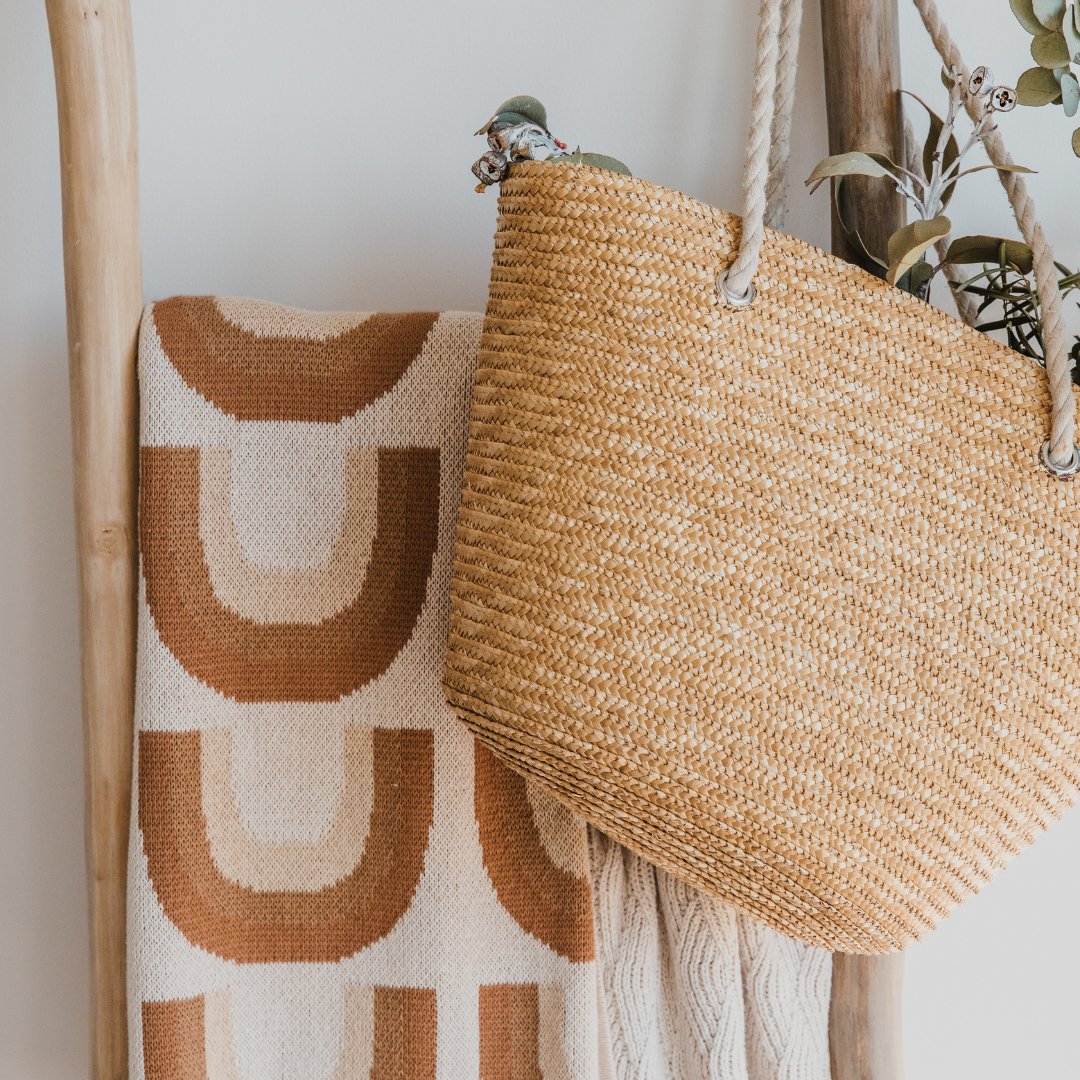 A mindful meal in nature