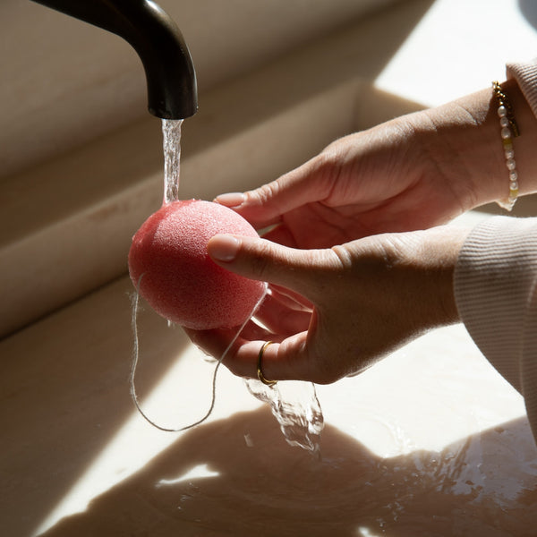 retreat-yourself-subscription-wellness-gift-hamper-autumn-seasonal-retreat-box-relax-unwind-konjac-sponge