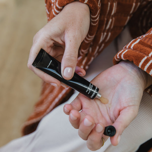 retreat-yourself-subscription-wellness-gift-hamper-autumn-seasonal-retreat-box-relax-unwind-grown-alchemist-exfoliator